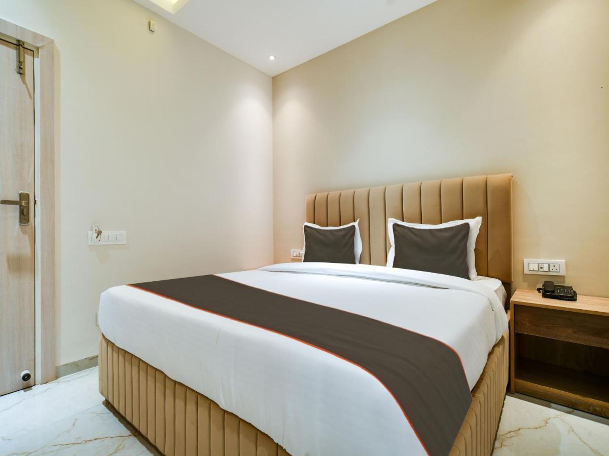 Collection O Hotel Mint Indore Luaran gambar