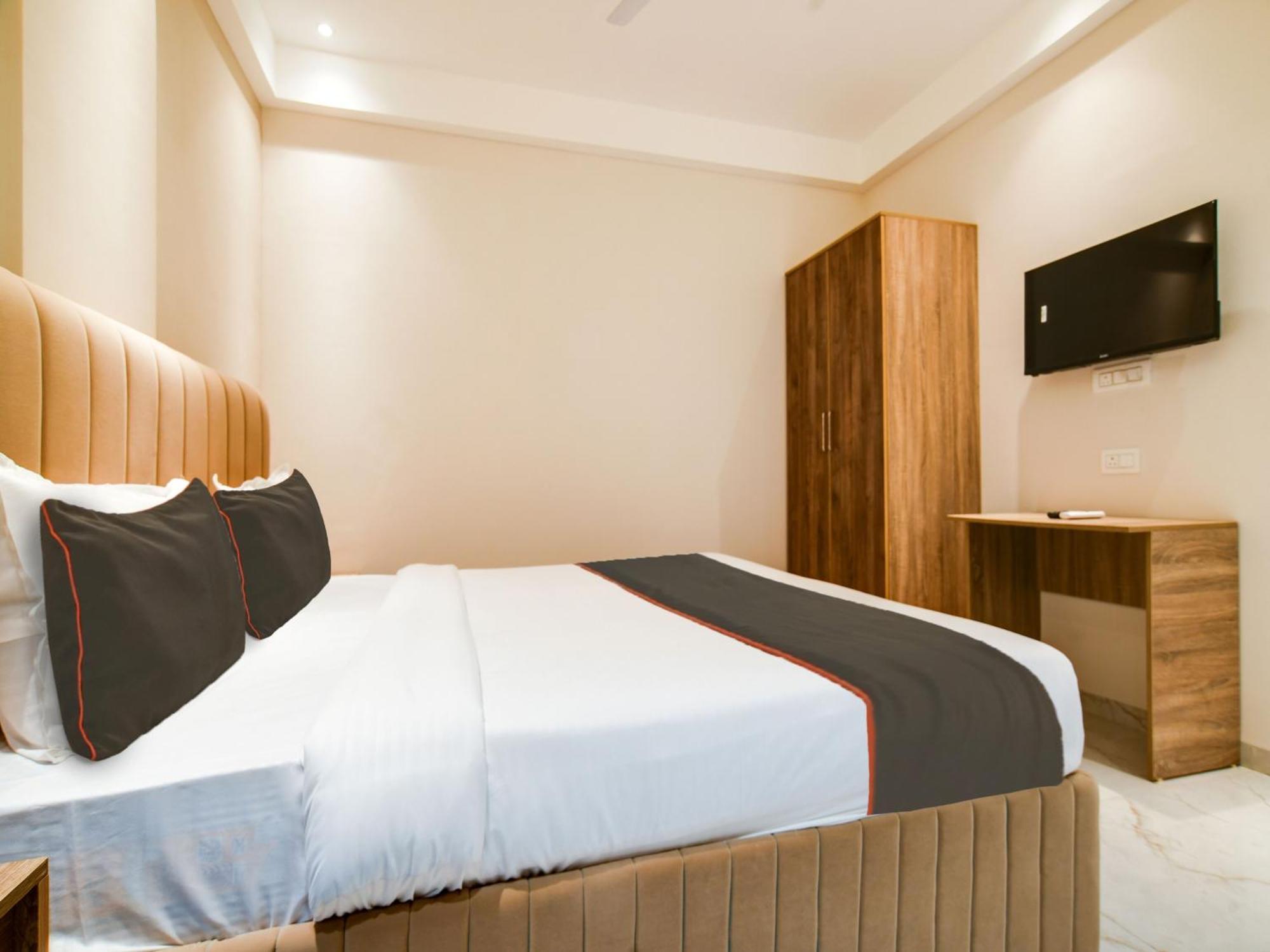 Collection O Hotel Mint Indore Luaran gambar