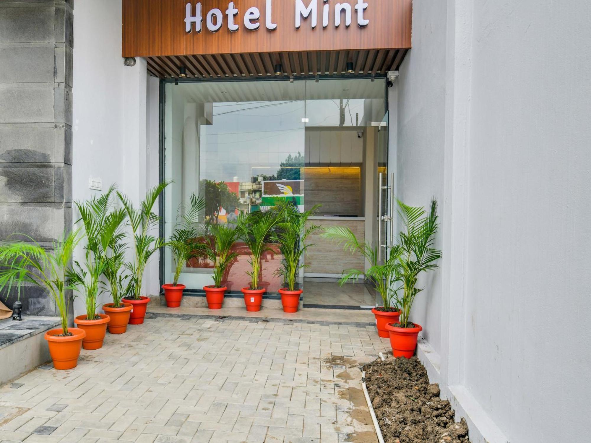 Collection O Hotel Mint Indore Luaran gambar